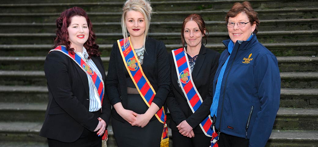 Simpsons Malt Employee with members of Berwick Riding the Bounds